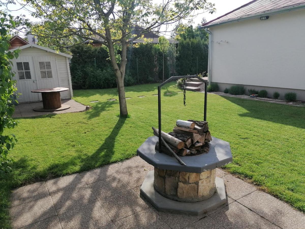 Levelke Mini Apartman Gardony Exterior photo